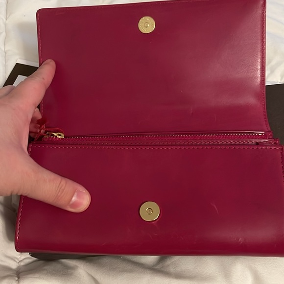 Mz Wallace Doris berry leather wallet, nwt. Never used. - Picture 3 of 11